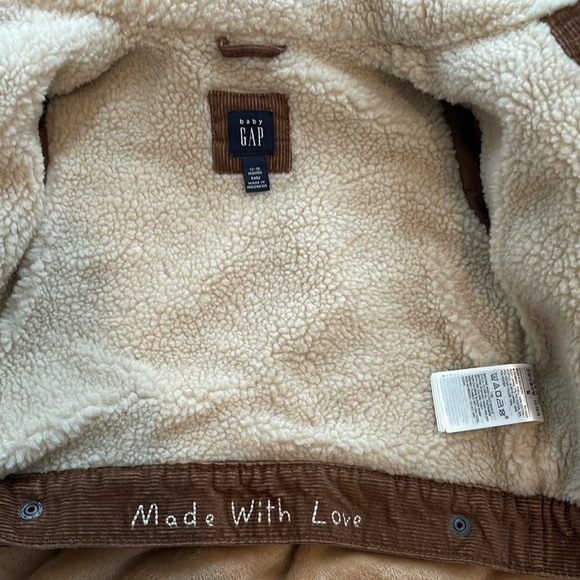 Baby Gap brown corduroy and Sherpa lined coat. NWT. Snap front closure. - Picture 3 of 5